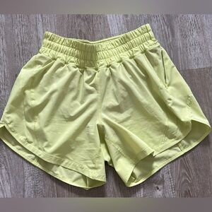 Women’s lululemon 5inch Track that short